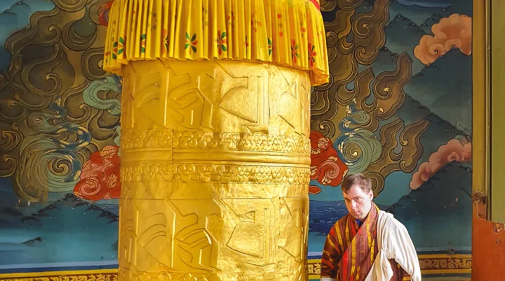 Einladungsplakat Diashow Bhutan - Land des Donnerdrachen, 23.05.25 Blauer Raum im Sektionszentrum | © DAV Karlsruhe / Günther Tomek