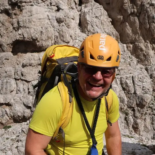 Portrait von Ralf Hegner auf einem Klettersteig | © DAV Karlsruhe / Ralf Hegner