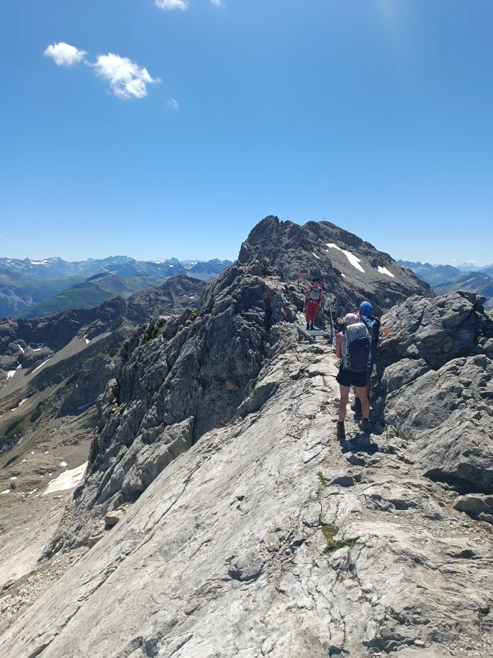 Schmaler Wanderweg auf Grat | © DAV Karlsruhe